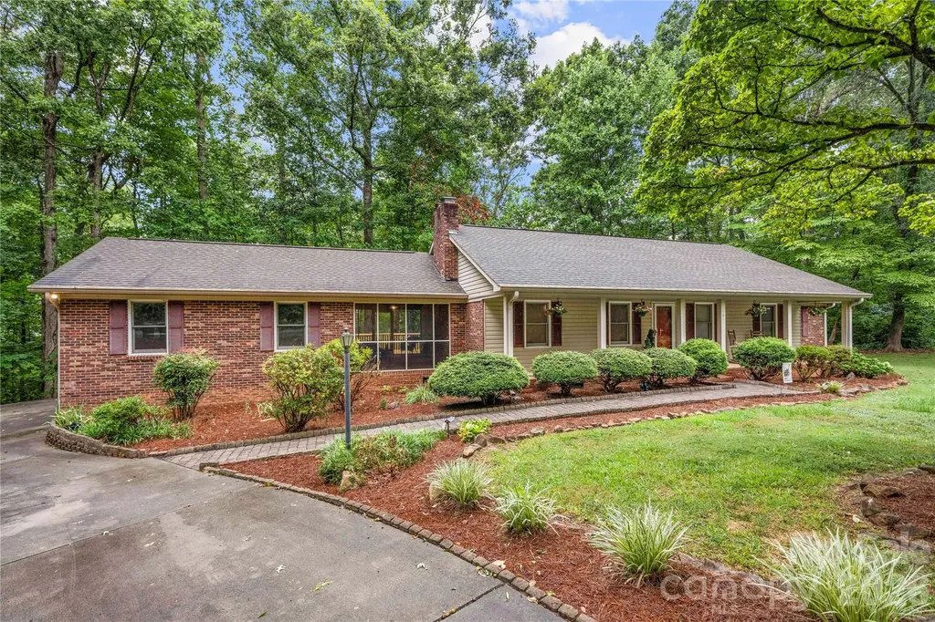 101 Magnolia Lane Mount Holly NC 28120