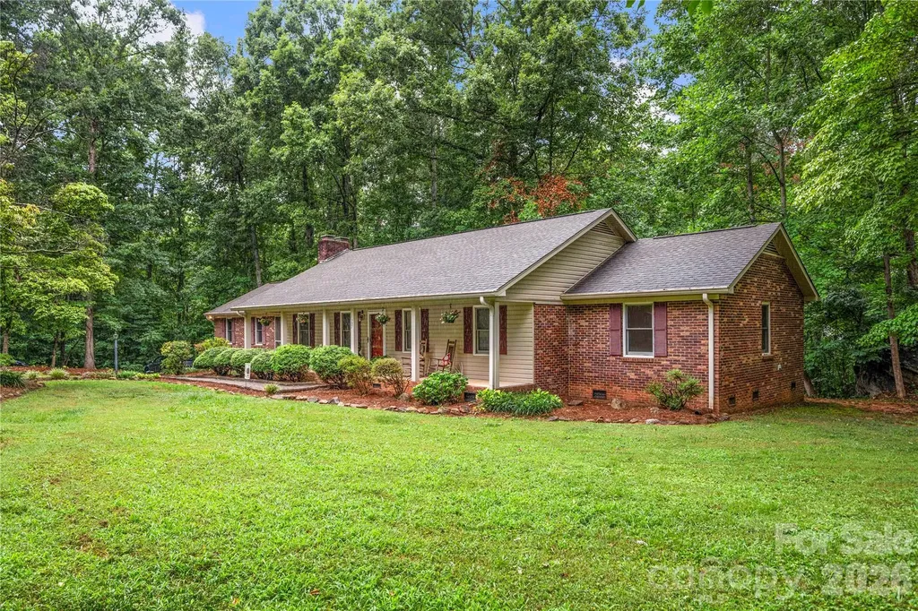 101 Magnolia Lane Mount Holly NC 28120
