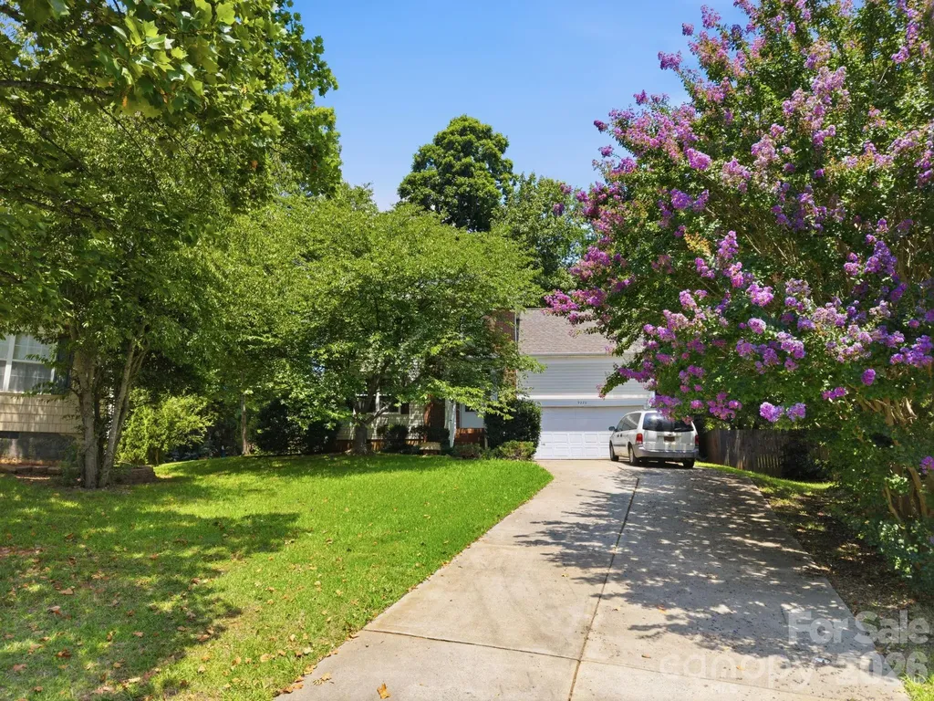 9220 Garnet Field Court Charlotte NC 28269