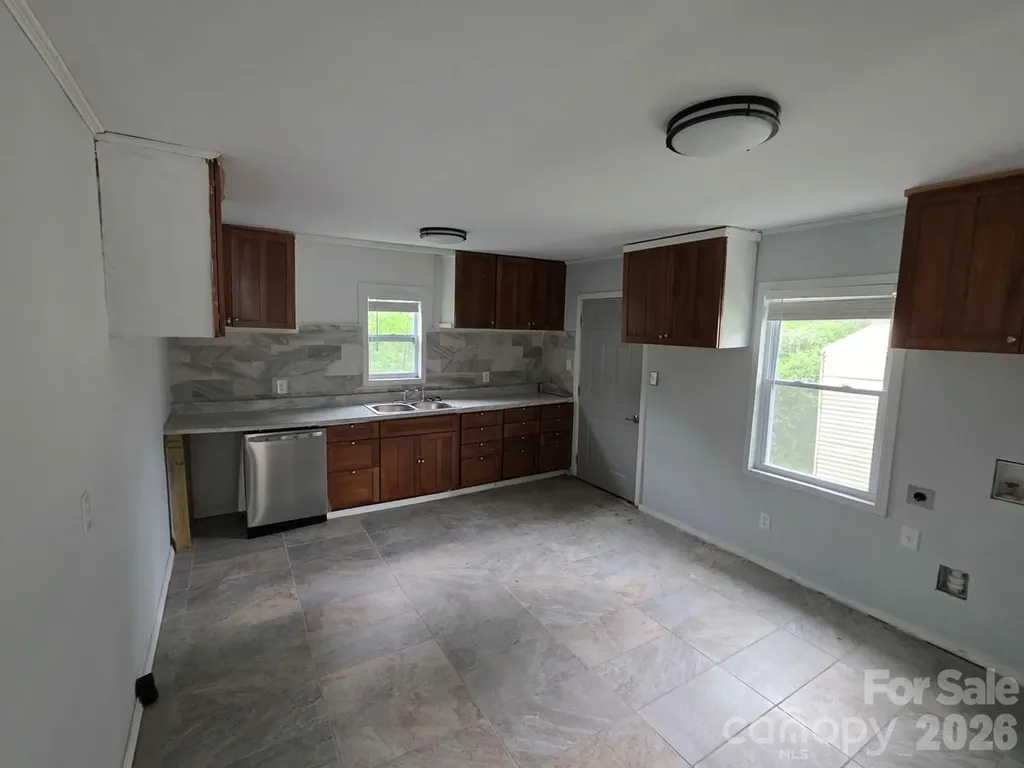 2700 226 Highway S Marion NC 28752