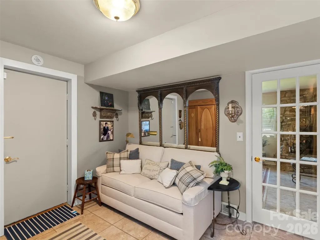 20 S Oak Forest Drive Asheville NC 28803