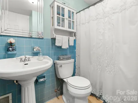 20 S Oak Forest Drive Asheville NC 28803