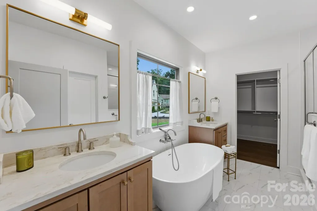 2315 Chateau Court Matthews NC 28105