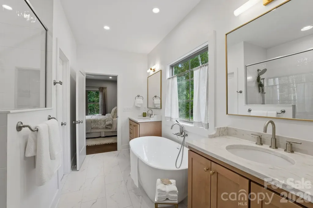 2315 Chateau Court Matthews NC 28105