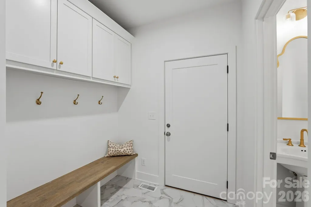 2315 Chateau Court Matthews NC 28105