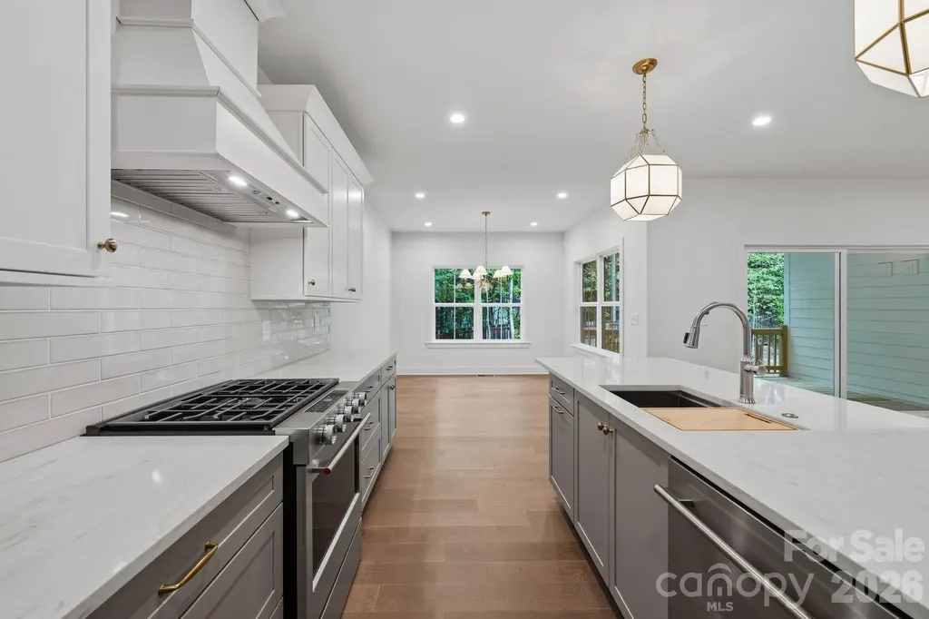 2311 Chateau Court Matthews NC 28105