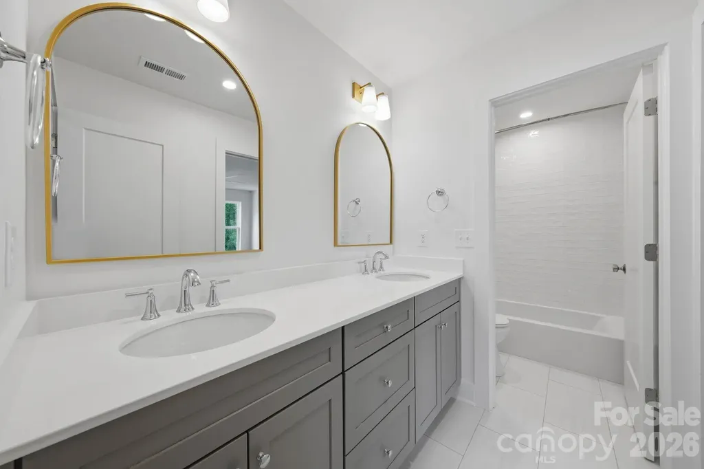 2311 Chateau Court Matthews NC 28105