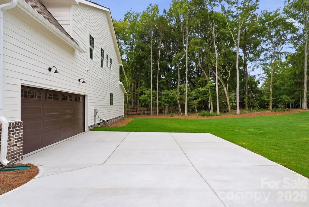 2311 Chateau Court Matthews NC 28105