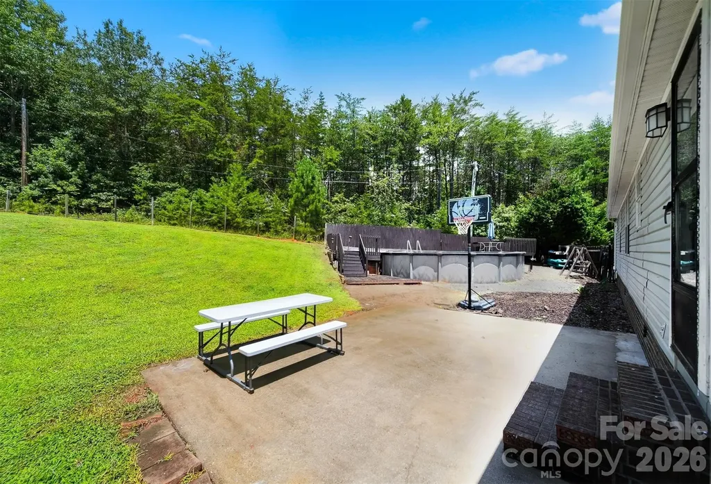 15 Duke Power Road Granite Falls NC 28630