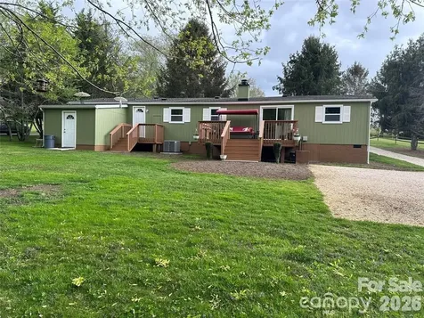 32 Reeves Road Leicester NC 28748