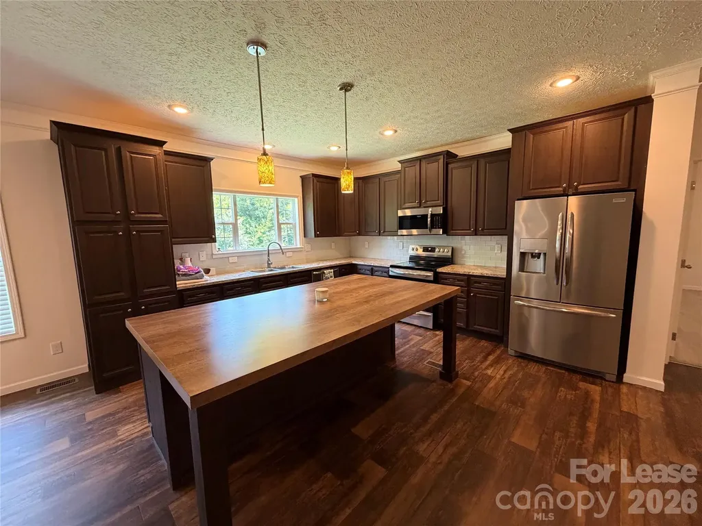 1311 E Memorial Highway Harmony NC 28634
