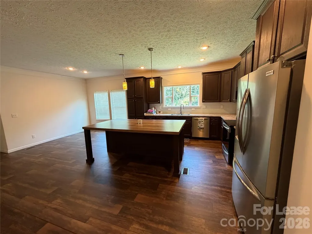 1311 E Memorial Highway Harmony NC 28634