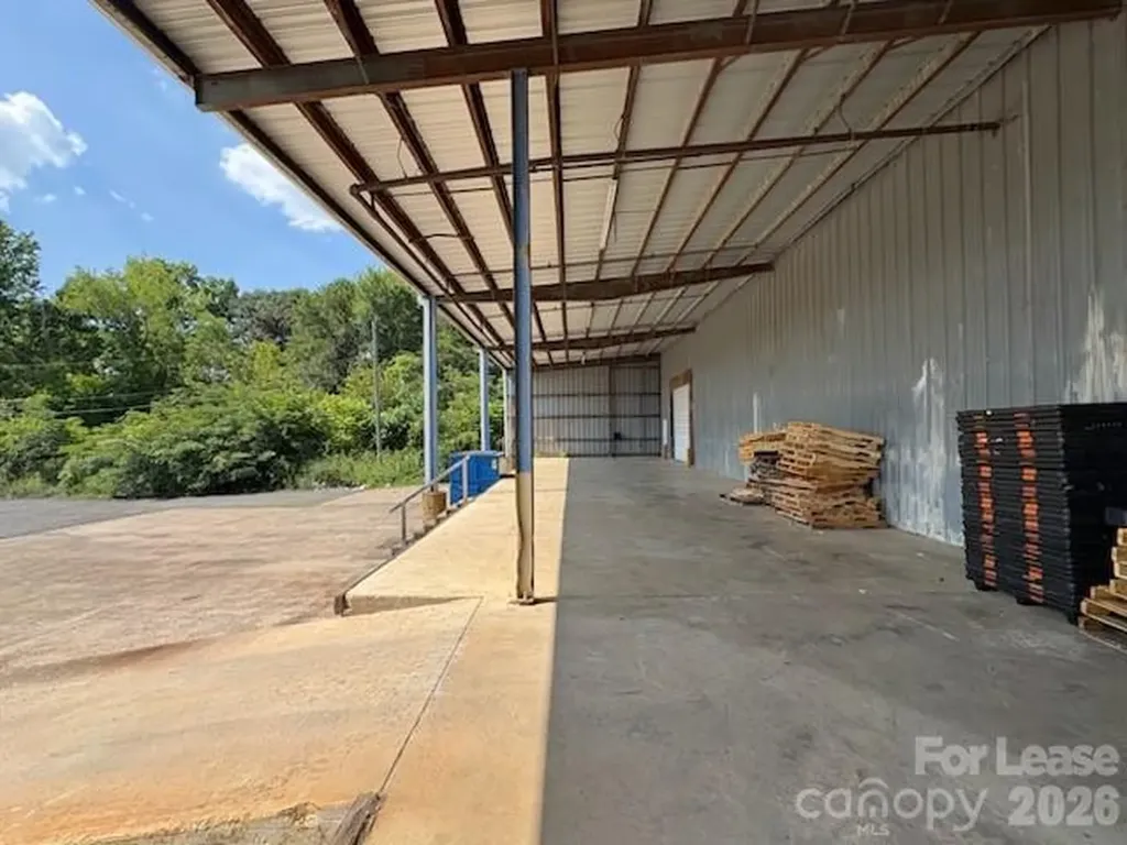 1635-4 East Dixon Boulevard Shelby NC 28150