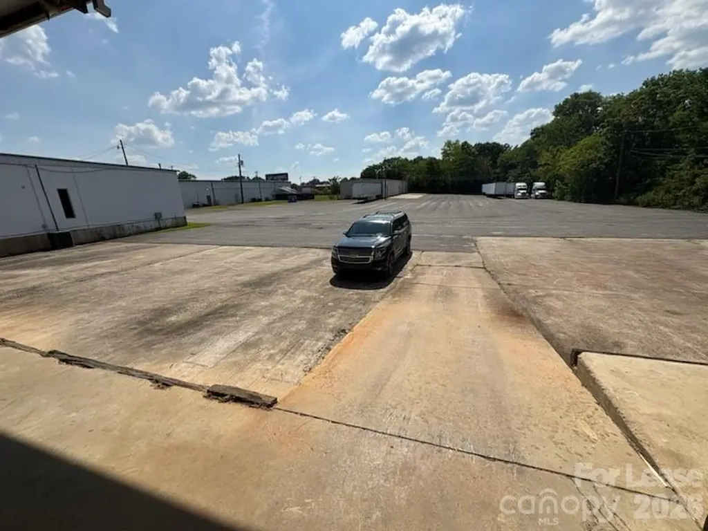 1635-4 East Dixon Boulevard Shelby NC 28150