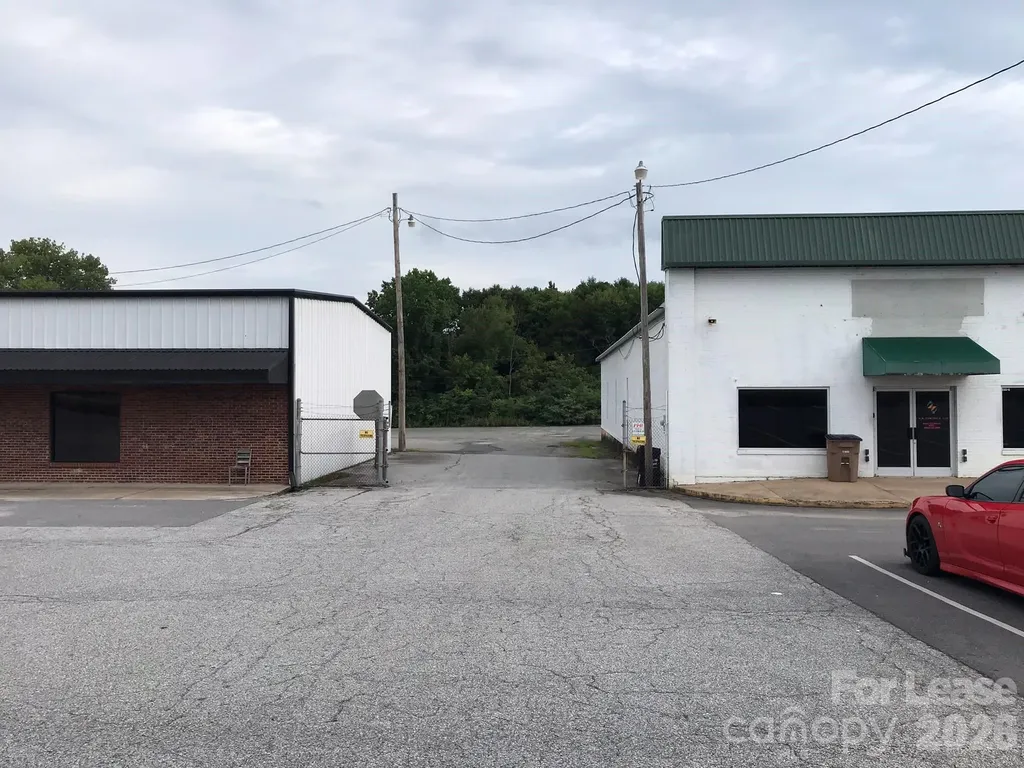 1635-4 East Dixon Boulevard Shelby NC 28150