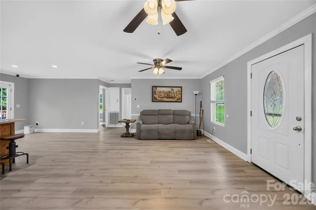 1029 Alexis High Shoals Road Dallas NC 28034