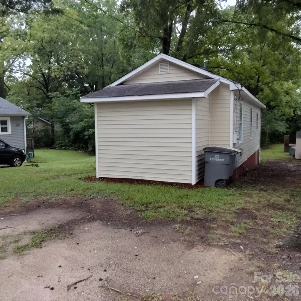 1205 Brookdale Street Kannapolis NC 28083