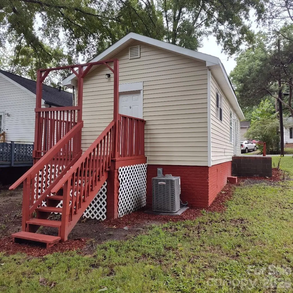 1205 Brookdale Street Kannapolis NC 28083