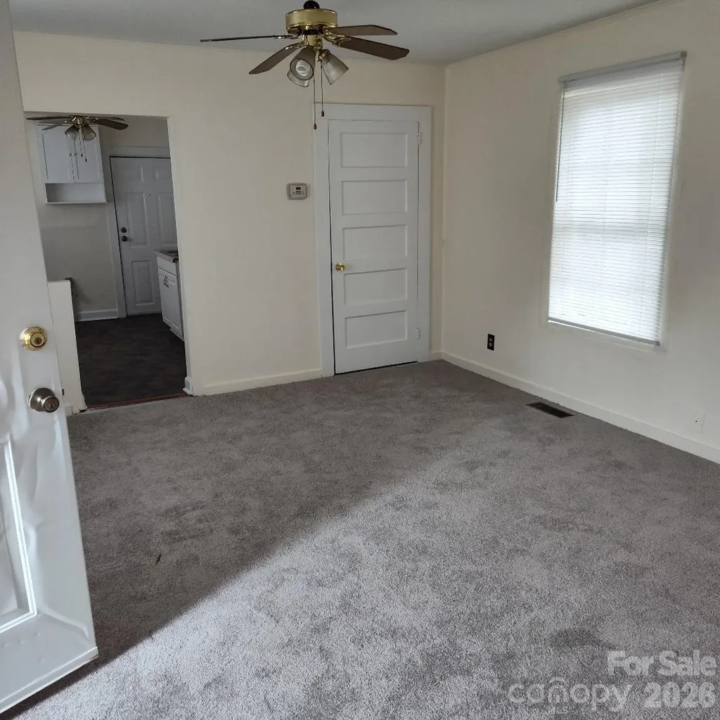 1205 Brookdale Street Kannapolis NC 28083