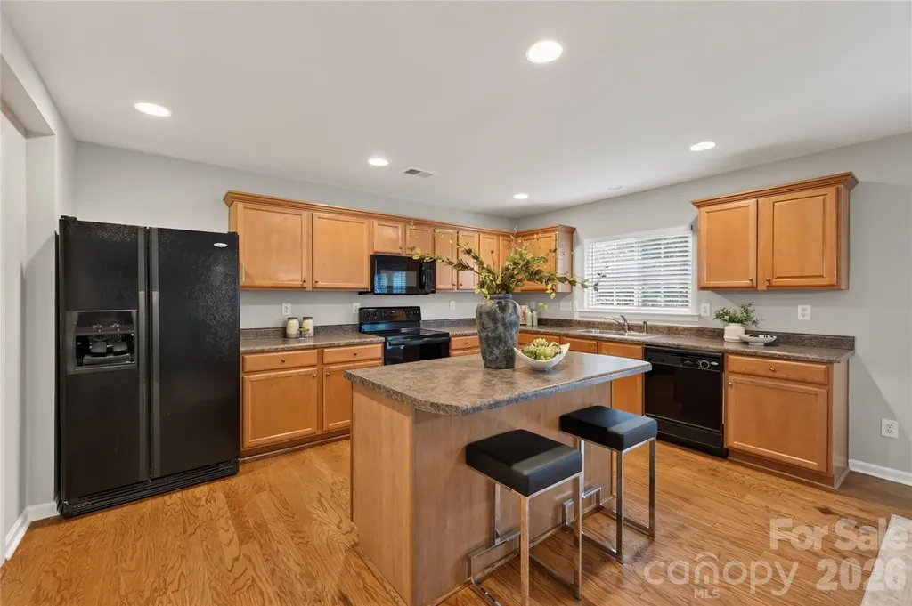 8932 Oransays Way Charlotte NC 28278
