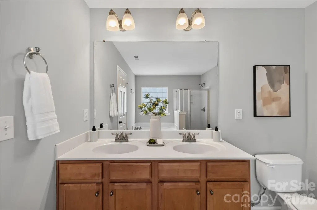 8932 Oransays Way Charlotte NC 28278