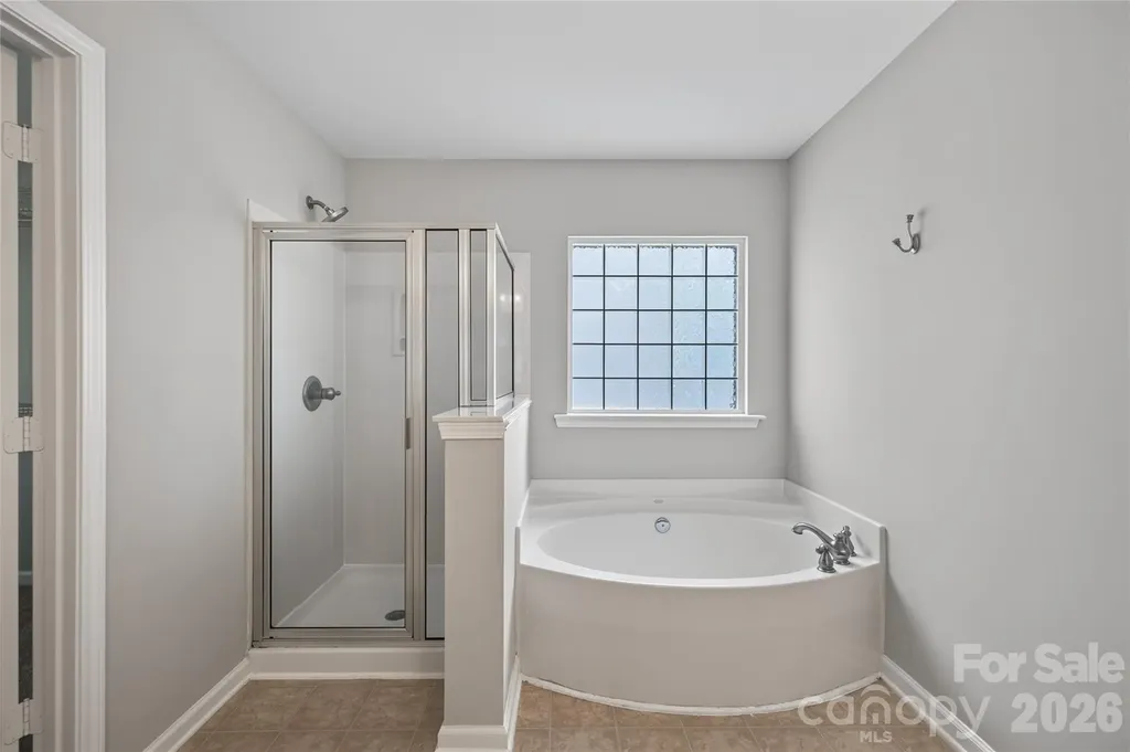 8932 Oransays Way Charlotte NC 28278