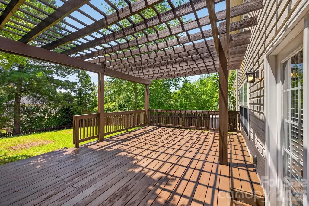 8932 Oransays Way Charlotte NC 28278