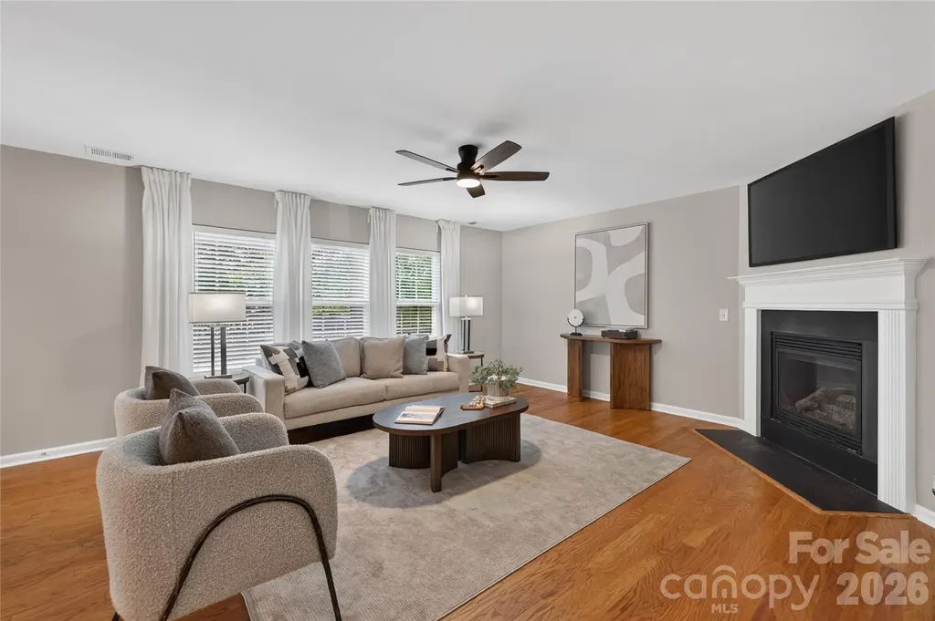 8932 Oransays Way Charlotte NC 28278