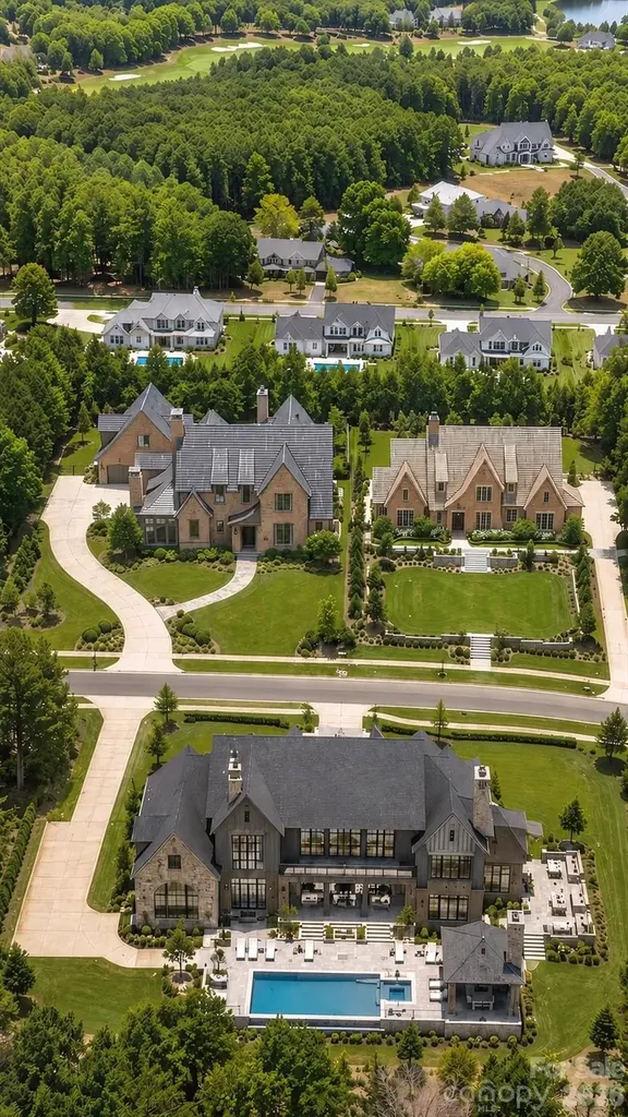 22034 Endor Way Davidson NC 28036