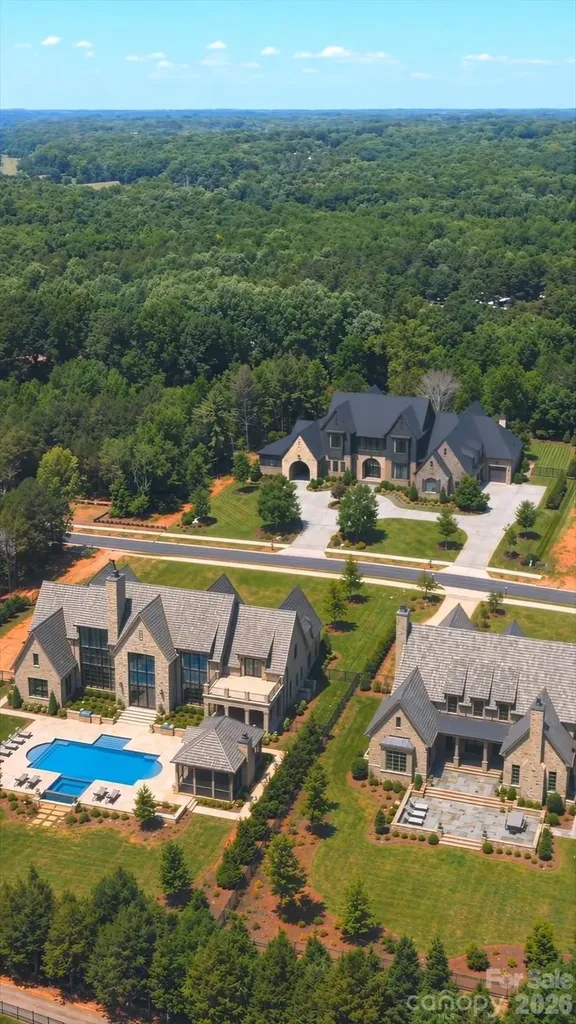 22034 Endor Way Davidson NC 28036