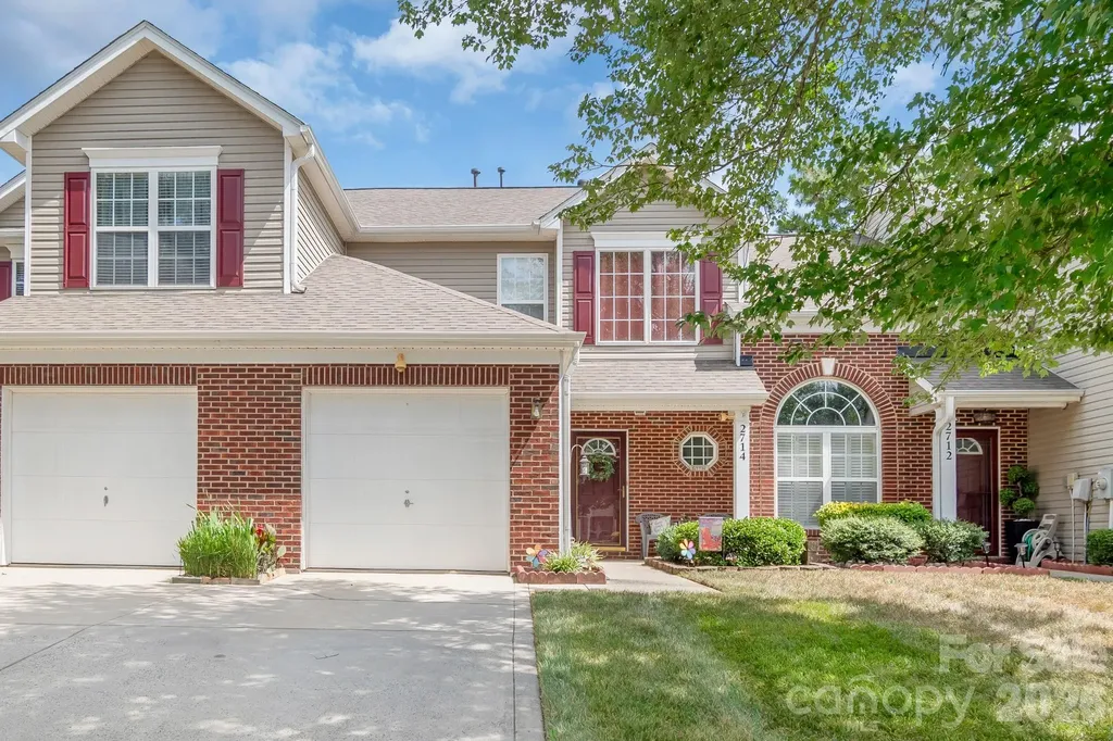 2714 Mill Valley Court Matthews NC 28105