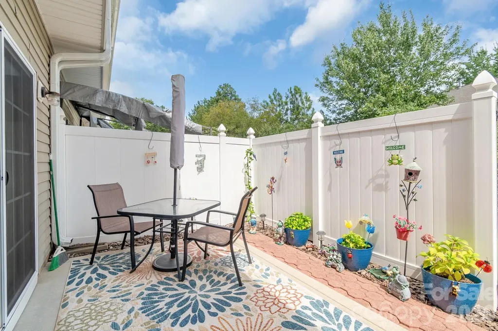 2714 Mill Valley Court Matthews NC 28105