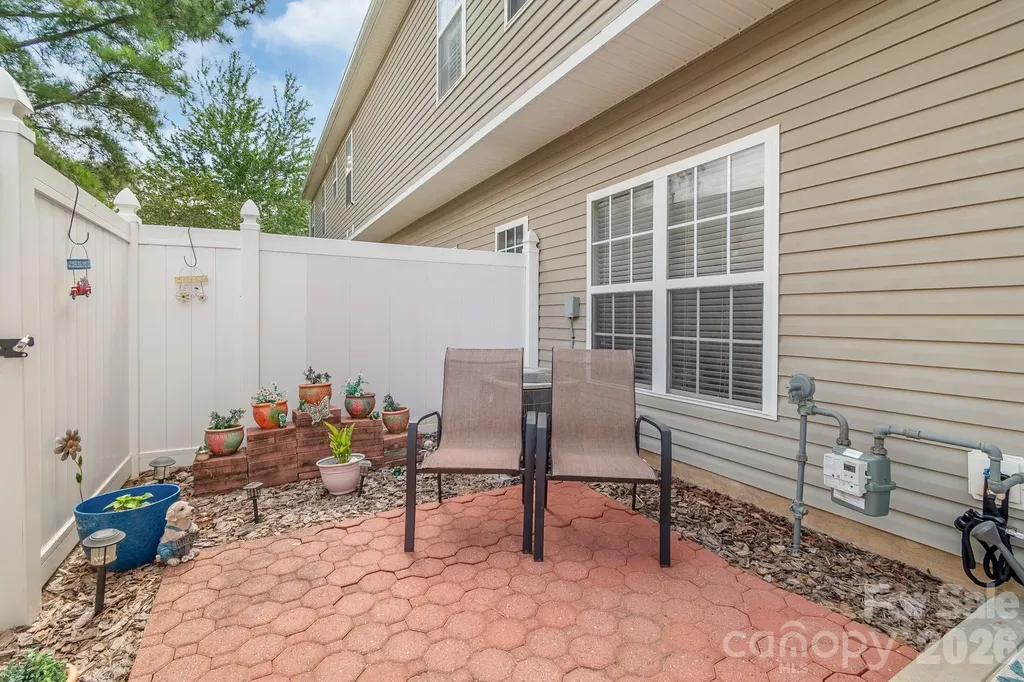 2714 Mill Valley Court Matthews NC 28105