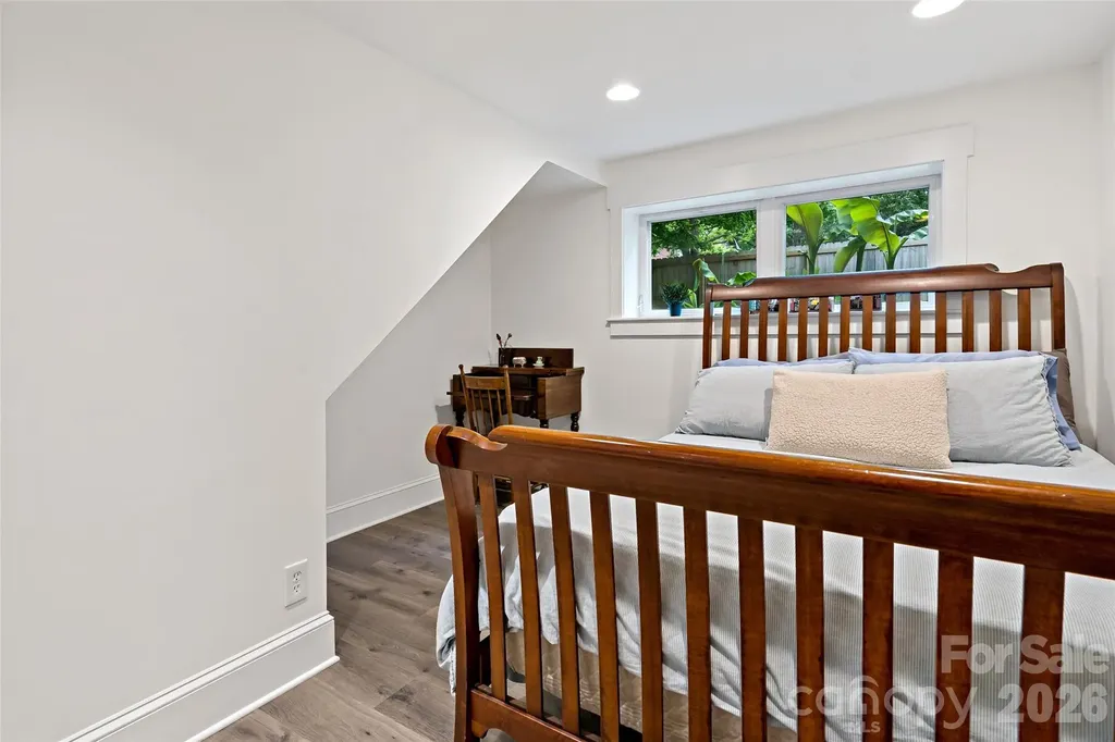 24 Browndale Road Asheville NC 28805