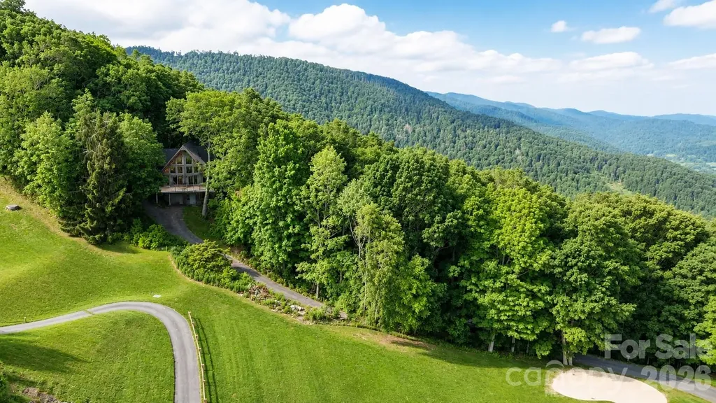 61 Skyfire Drive Burnsville NC 28714