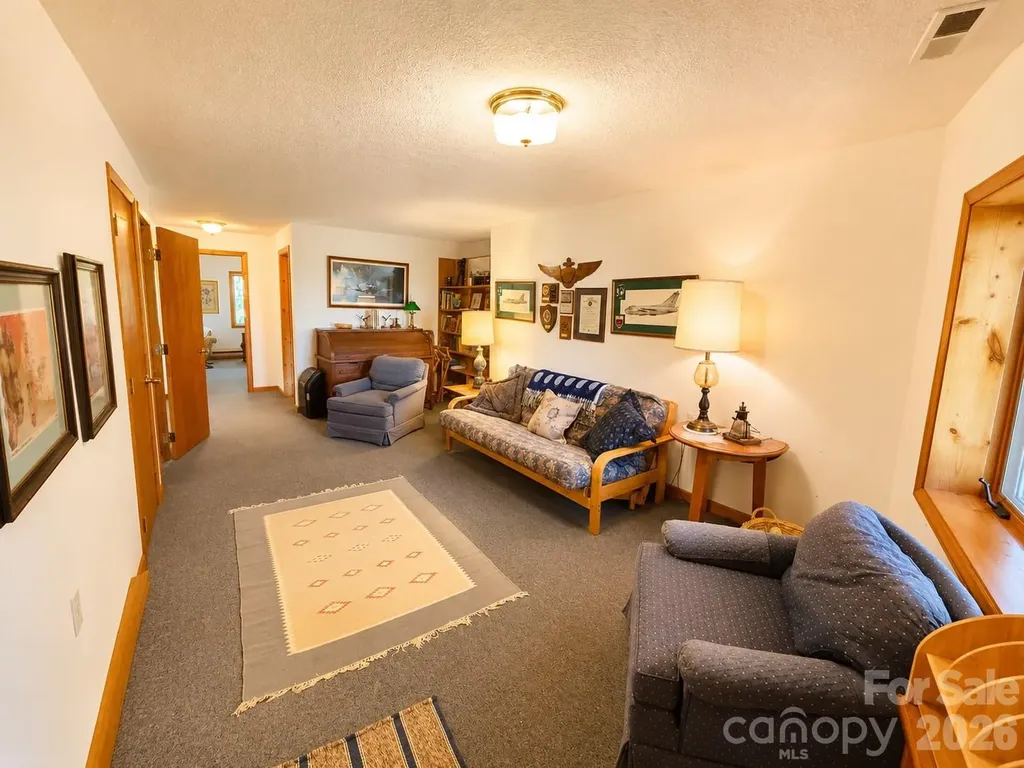 61 Skyfire Drive Burnsville NC 28714