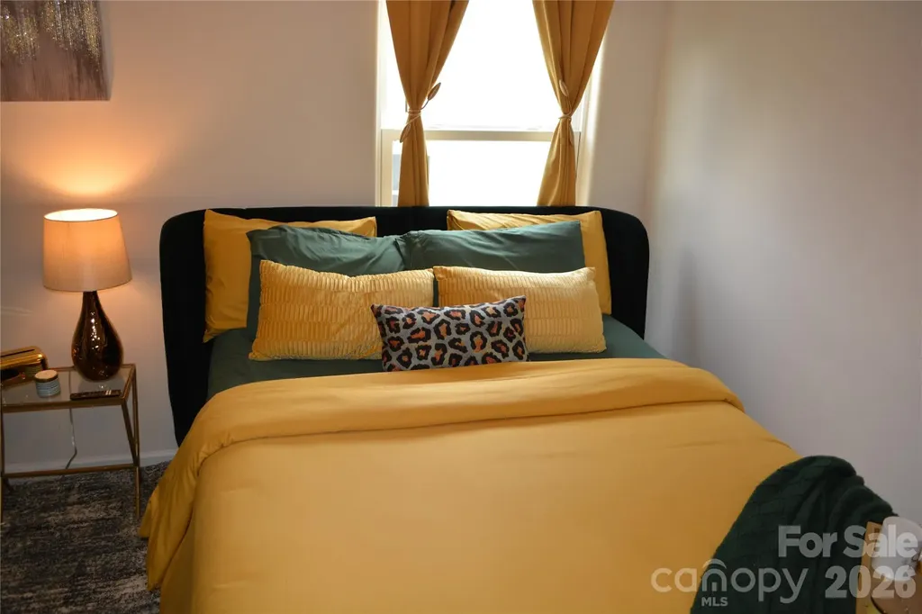 7218 Cuddington Drive Charlotte NC 28215