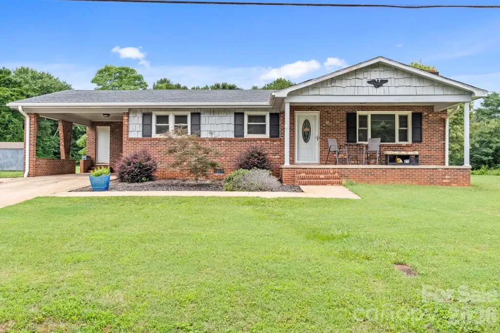 Boonville NC, 131 River Road