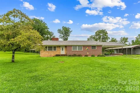8647 Us 221 Highway N Marion NC 28752