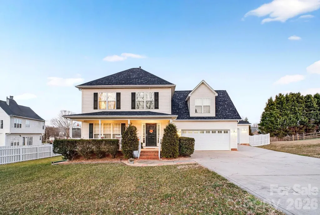 121 Guernsey Court Dallas NC 28034