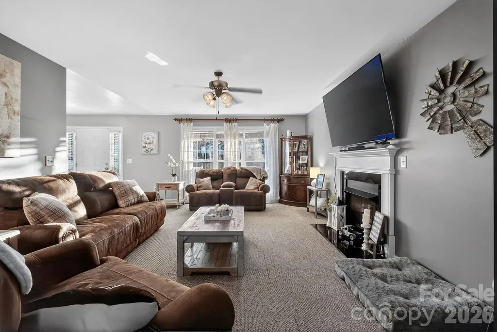 121 Guernsey Court Dallas NC 28034