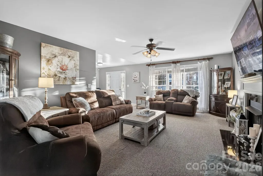 121 Guernsey Court Dallas NC 28034