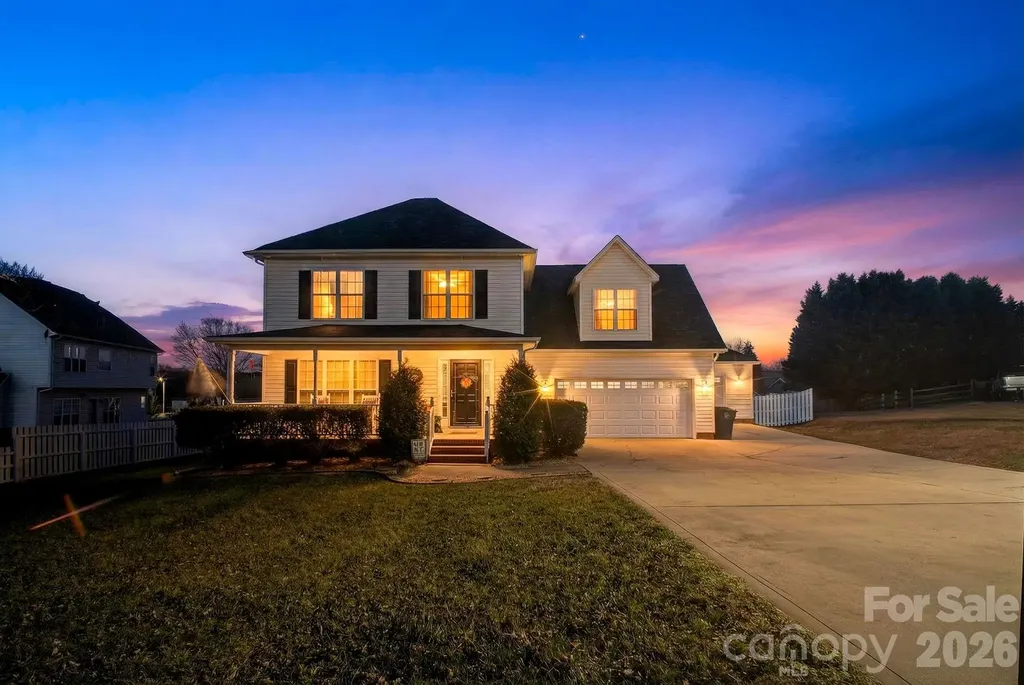 121 Guernsey Court Dallas NC 28034