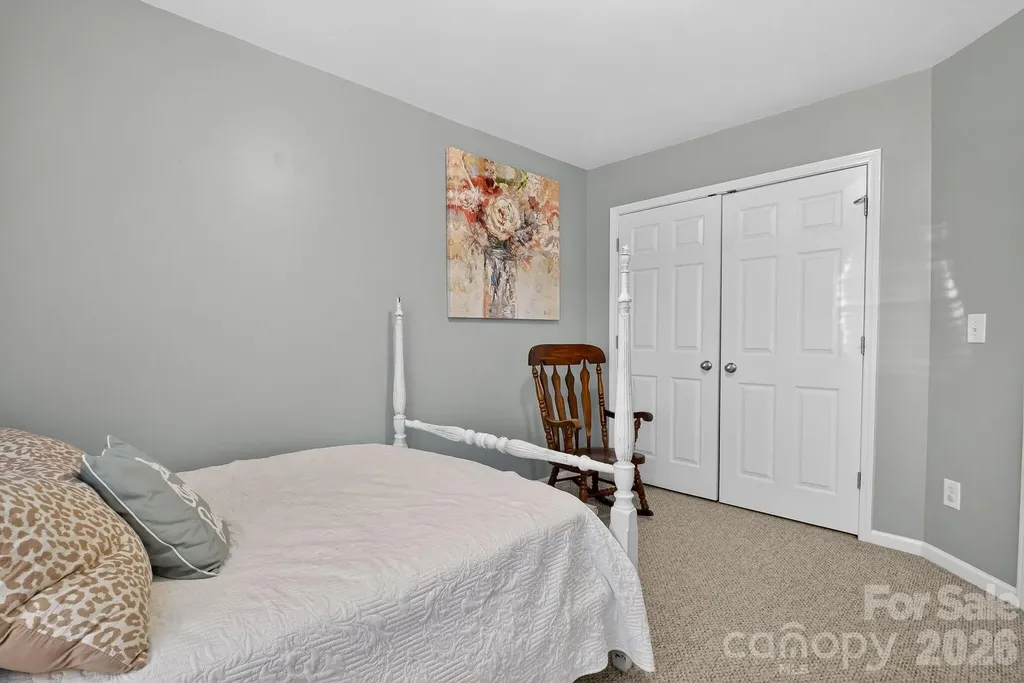 121 Guernsey Court Dallas NC 28034