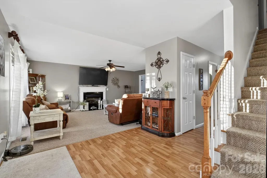 121 Guernsey Court Dallas NC 28034
