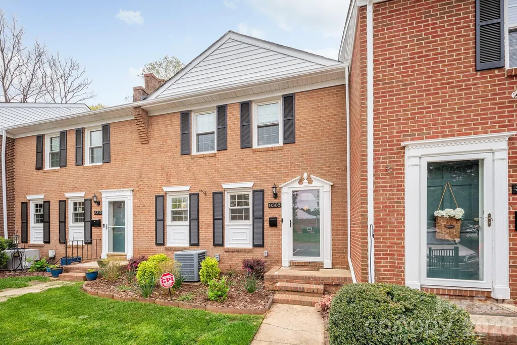 8308 Knights Bridge Road Charlotte NC 28210