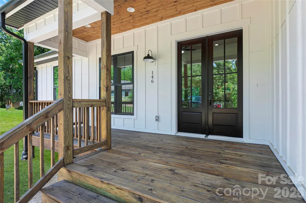 146 Cliff Road Penrose NC 28766