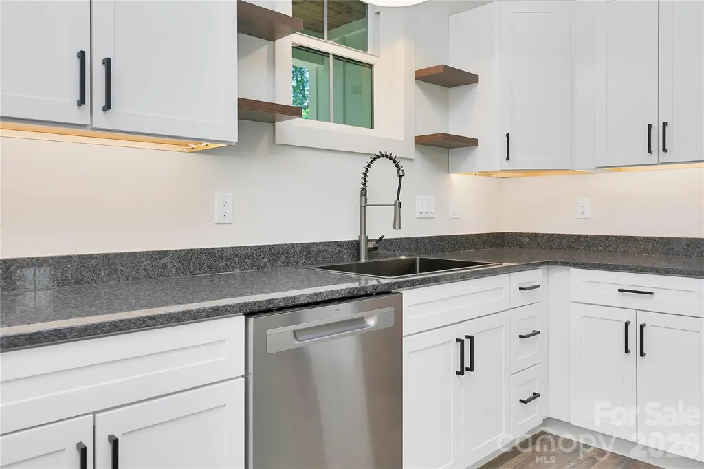 146 Cliff Road Penrose NC 28766