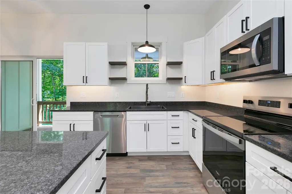 146 Cliff Road Penrose NC 28766