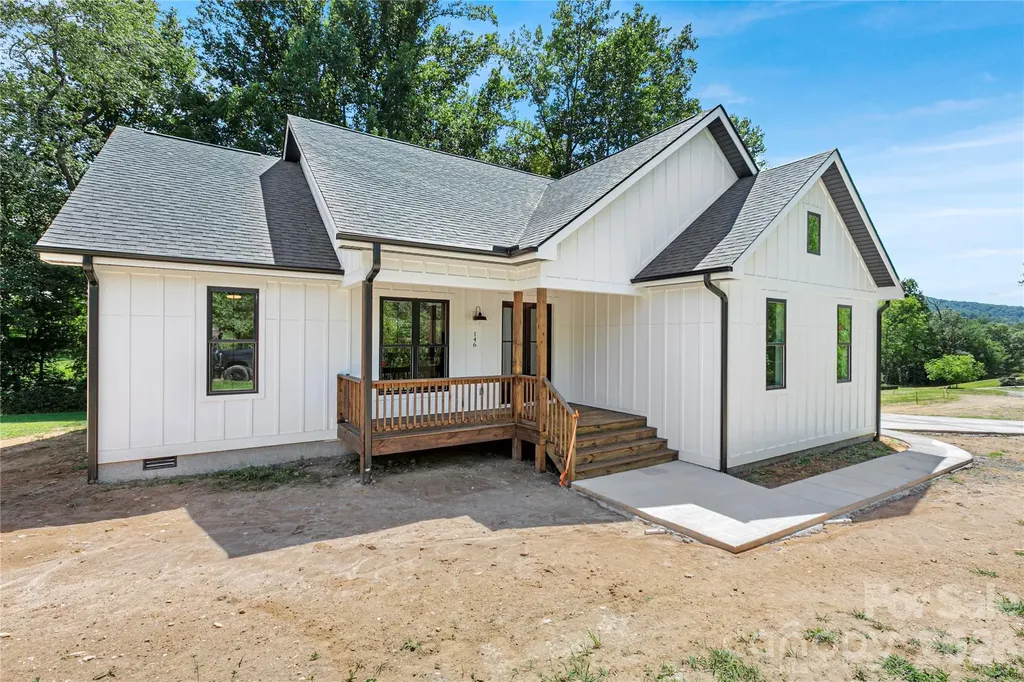 146 Cliff Road Penrose NC 28766